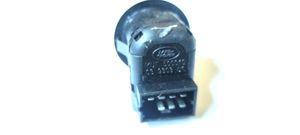 Land Rover Discovery 3 - LR3 Wing mirror switch YUF500010