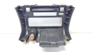 Toyota Yaris Radion/GPS-laitteen pääyksikön kehys 8622052030