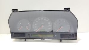 Volvo S70  V70  V70 XC Speedometer (instrument cluster) 9168144