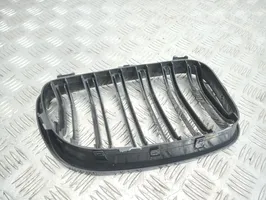 BMW 1 E81 E87 Maskownica / Grill / Atrapa górna chłodnicy 