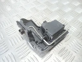 Volvo S40, V40 Moteur de verrouillage trappe à essence 30899697