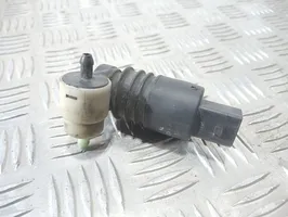 Volkswagen Golf IV Windscreen/windshield washer pump 