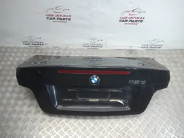 BMW 1 E82 E88 Takaluukun/tavaratilan kansi 