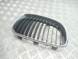 BMW 1 E82 E88 Grille calandre supérieure de pare-chocs avant 7322210