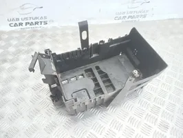 Opel Astra J Vassoio scatola della batteria 13354420