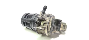 Mazda 3 I Pompe de lave-glace de pare-brise 8603109120