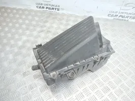 Volkswagen Golf IV Air filter box 