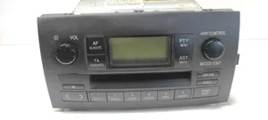 Toyota Corolla Verso E121 Panel / Radioodtwarzacz CD/DVD/GPS 8612013060