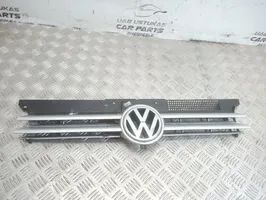 Volkswagen Golf IV Grille calandre supérieure de pare-chocs avant 