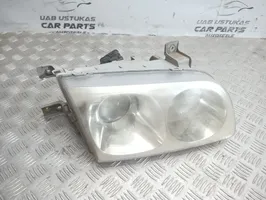 Hyundai Trajet Lampa przednia 