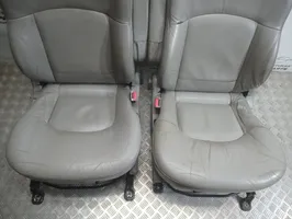 Hyundai Trajet Fotele / Kanapa / Komplet 