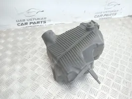 Renault Megane II Air filter box 8200369755