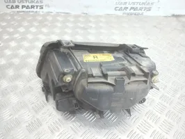 Audi A4 S4 B5 8D Lampa przednia 8D0941004E