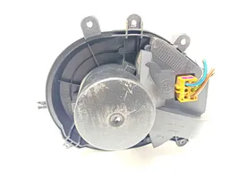 Volkswagen PASSAT B5.5 Ventola riscaldamento/ventilatore abitacolo 8D1820021