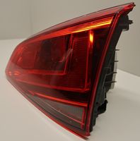 Volkswagen Golf VII Lampy tylnej klapy bagażnika 