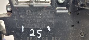 Ford Kuga I Silniczek wycieraczki szyby tylnej 8V4117K441AB