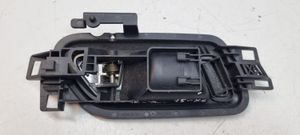 Volkswagen Amarok Klamka wewnętrzna drzwi tylnych 2H0837113D