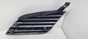 Nissan Primera Grille calandre supérieure de pare-chocs avant 62320AU300