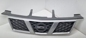 Nissan Navara D22 Grille calandre supérieure de pare-chocs avant 62310