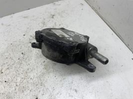 Mercedes-Benz E C207 W207 Alipainepumppu A6422300065