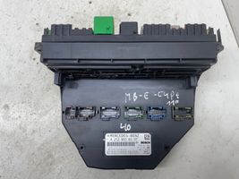 Mercedes-Benz E C207 W207 Module de fusibles A2129008307