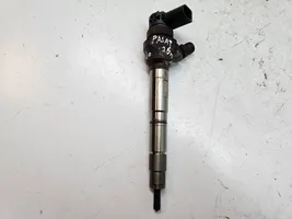 Volkswagen PASSAT B8 Fuel injector 04L130277AE