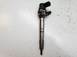 Volkswagen PASSAT B8 Fuel injector 04L130277AE