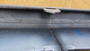 Renault Trafic II (X83) Modanatura separatore del paraurti anteriore MOULD66043