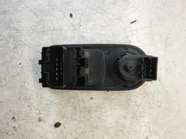 Opel Vivaro Interruttore di controllo dell’alzacristalli elettrico 8200011867