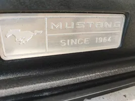 Ford Mustang VI Kojelaudan sivutuuletussuuttimen kehys FR3B63044B88