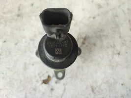 Opel Vivaro Fuel pressure sensor 0928400487