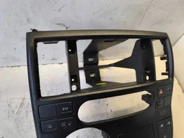 Volkswagen Multivan T5 Radion/GPS-laitteen pääyksikön kehys 7H5858011F