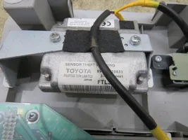 Toyota Avensis T270 Panel oświetlenia wnętrza kabiny 