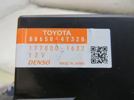 Toyota Prius (XW30) Ilmastoinnin ohjainlaite/moduuli 8865047320