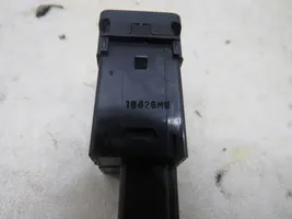 Nissan X-Trail T32 Central locking switch button 16426MN