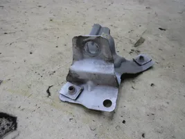 Opel Zafira C Supporto di montaggio del parafango 0616