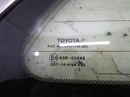 Toyota Avensis T270 Szyba karoseryjna tylna 