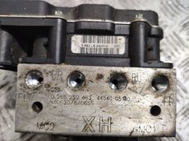 Toyota Avensis T270 Pompe ABS 0265252483