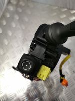 Lexus NX Interruptor/palanca de limpiador de luz de giro 78010171182