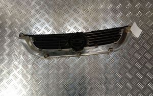 Opel Vectra B Grille calandre supérieure de pare-chocs avant 90568226