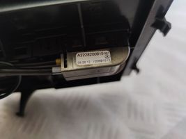 Mercedes-Benz S C217 Connecteur/prise USB A2228200915