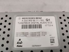 Mercedes-Benz CLS C218 AMG Radio/CD/DVD/GPS-pääyksikkö A2229009211