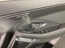 Jaguar E-Pace Set interni 