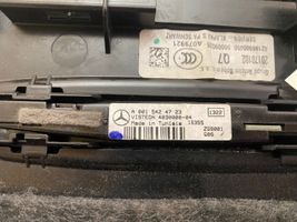 Mercedes-Benz E W212 Autres pièces intérieures A2186900450