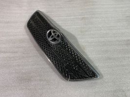 Toyota Corolla E120 E130 Grille calandre supérieure de pare-chocs avant 5311402010