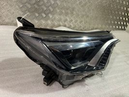 Toyota RAV 4 (XA40) Lampa przednia W3049