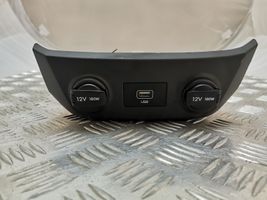 Hyundai Ioniq Connettore plug in USB 84621G7900