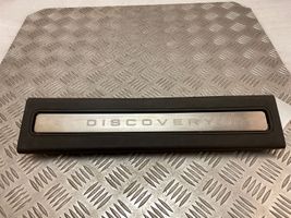 Land Rover Discovery 5 Moldura protectora del borde delantero HY3213200A