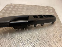 KIA Sportage Support bouton lève vitre porte avant 82710F1010