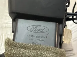 Ford Mustang VI Kojelaudan sivutuuletussuuttimen kehys FR3B19893A